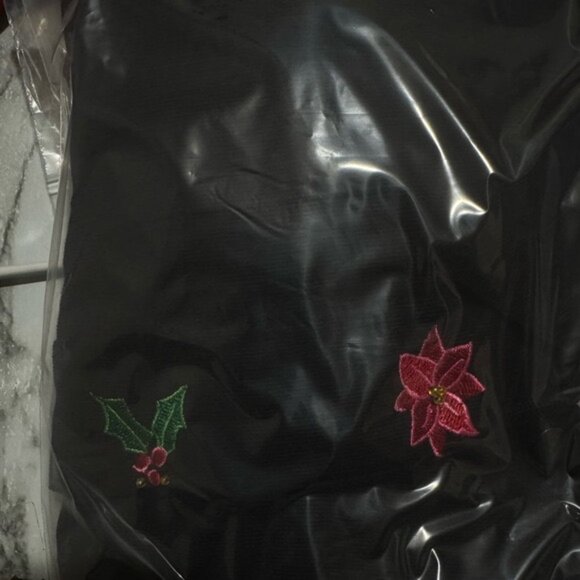 Quacker Factory Black Corduroy Holiday Shirt – Poinsettia & Holly Embroidered 1X - Picture 3 of 8